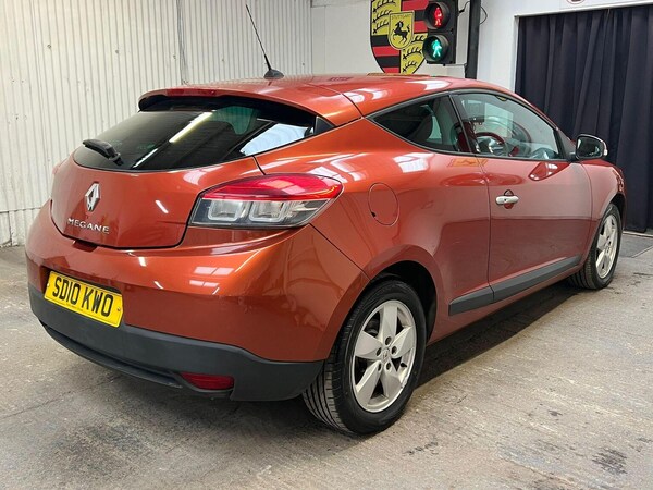 Used Renault Megane 2010 for sale - 76273330: Photo 6