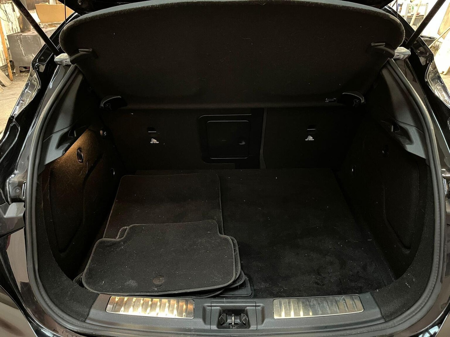 Used Infiniti Q30 2017 for sale - 76643380: Photo 27