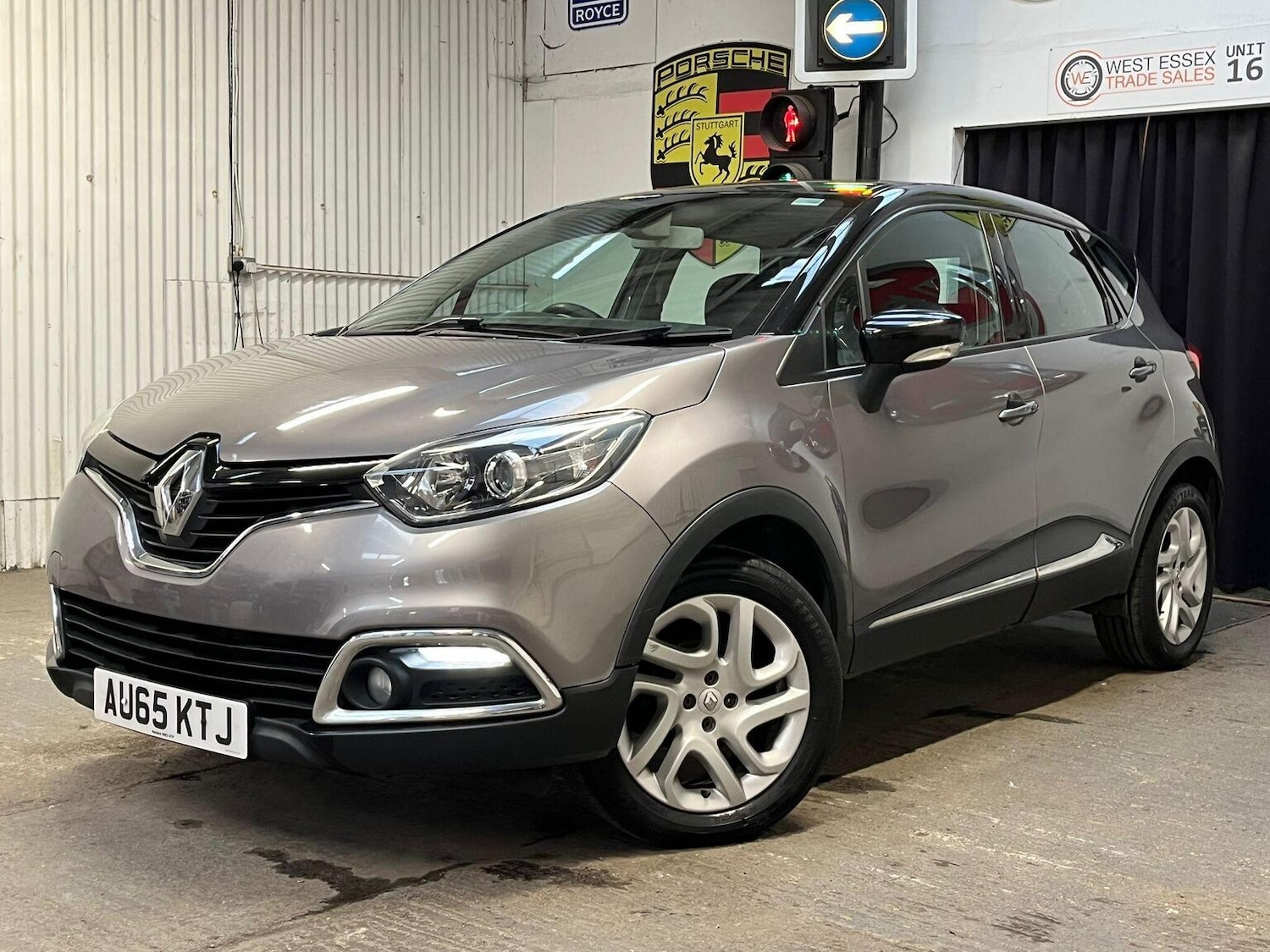 Used Renault Captur 2015 for sale - 76397049: Photo 1