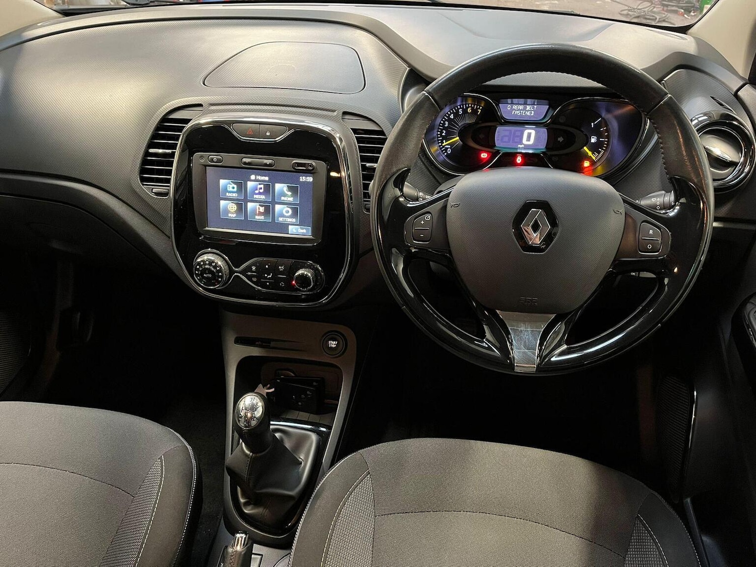 Used Renault Captur 2015 for sale - 76397049: Photo 17