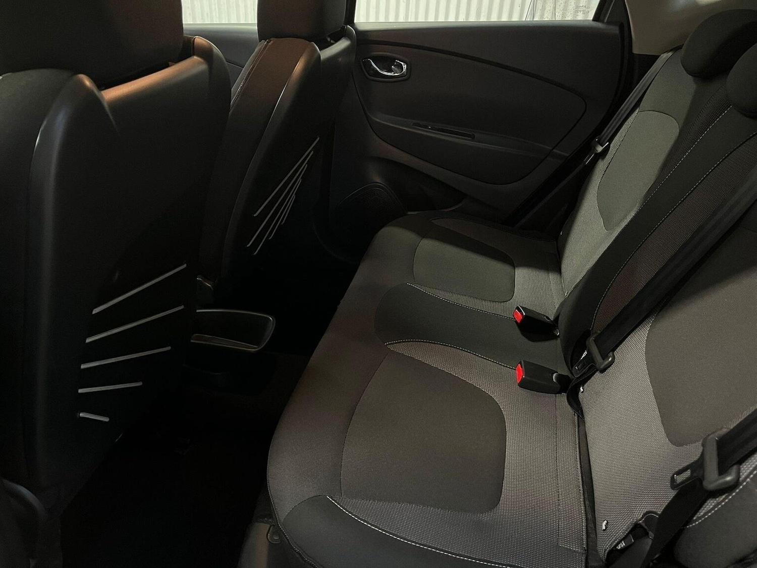 Used Renault Captur 2015 for sale - 76397049: Photo 23