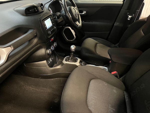 Used Jeep Renegade 2017 for sale - 76246225: Photo 4