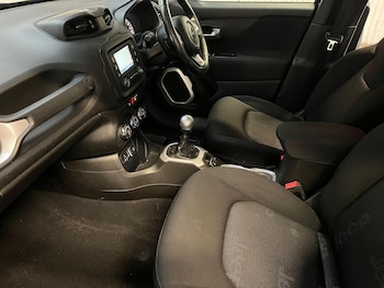 Used Jeep Renegade 2017 for sale - 76246225: Photo 4