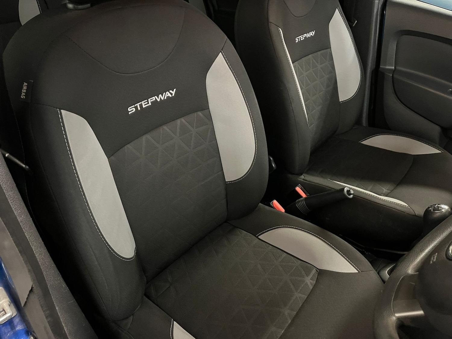 Used Dacia Sandero Stepway 2015 for sale - 77162340: Photo 21