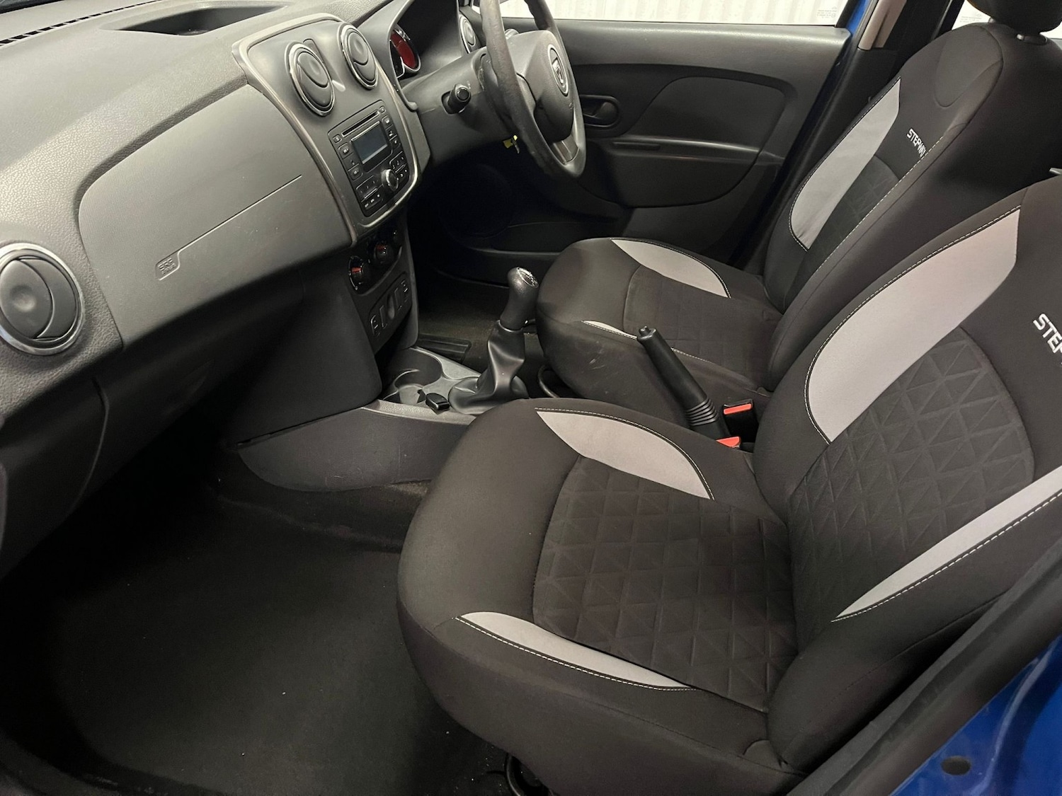 Used Dacia Sandero Stepway 2015 for sale - 77162340: Photo 4