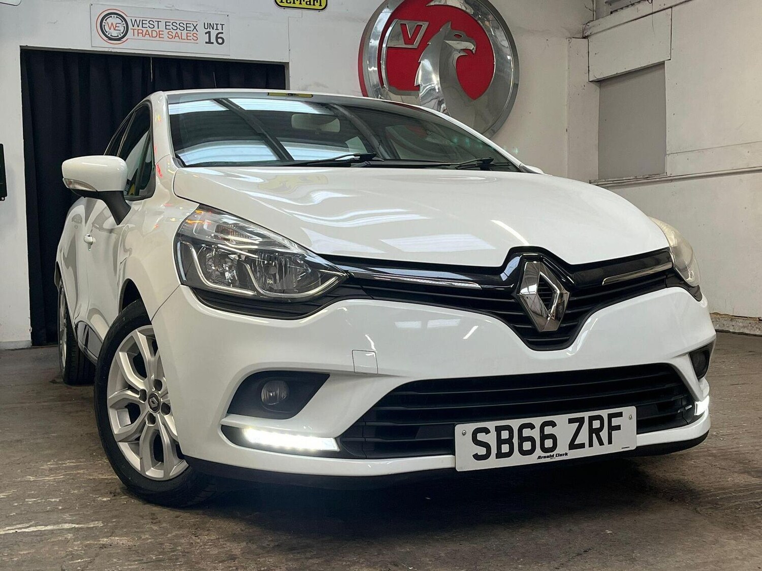 Used Renault Clio 2016 for sale - 76656131: Photo 13
