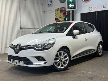 Used Renault Clio 2016 for sale - 76656131: Photo