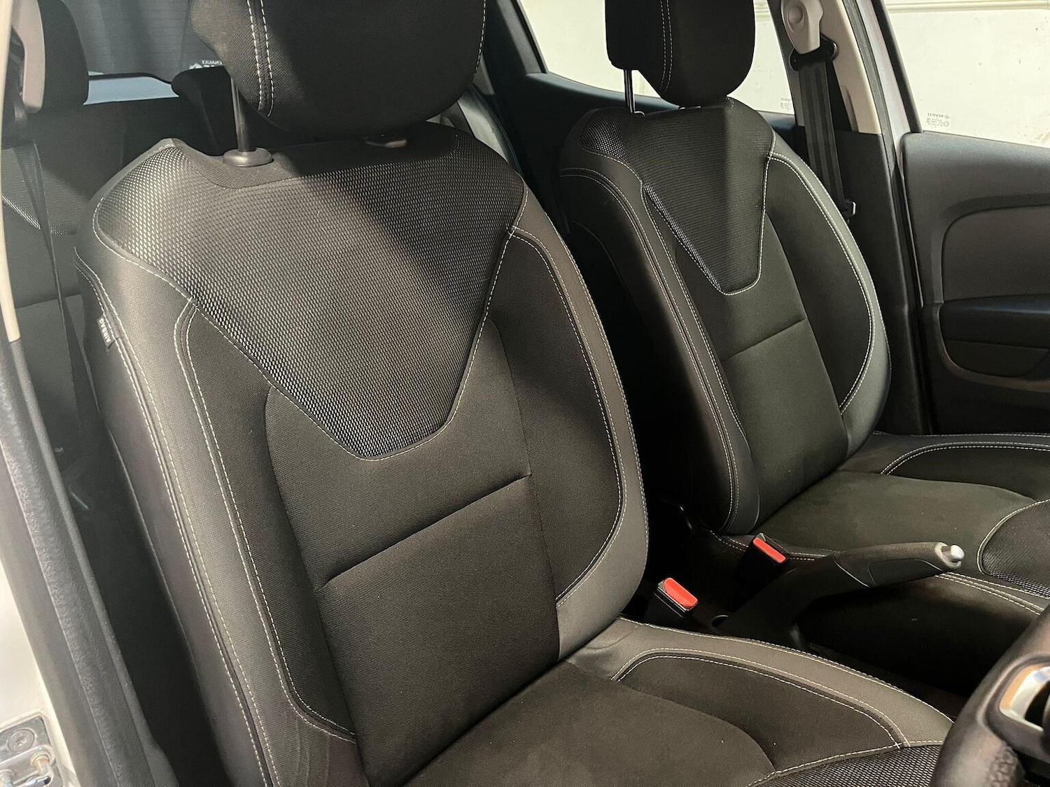 Used Renault Clio 2016 for sale - 76656131: Photo 21