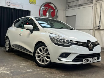 Used Renault Clio 2016 for sale - 76656131: Photo