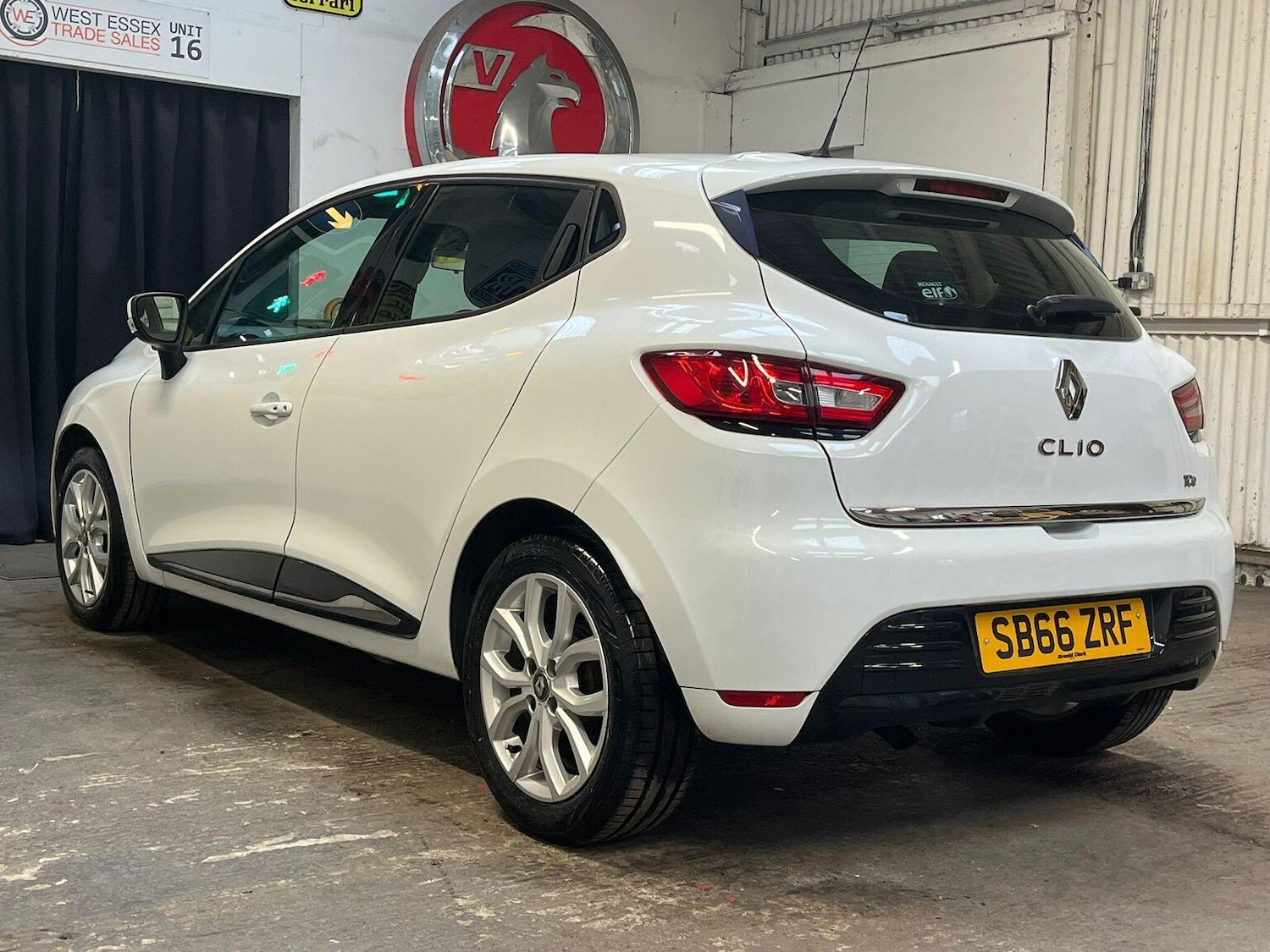 Used Renault Clio 2016 for sale - 76656131: Photo 8