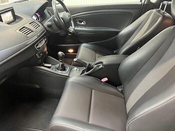 Used Renault Megane 2014 for sale - 76471177: Photo