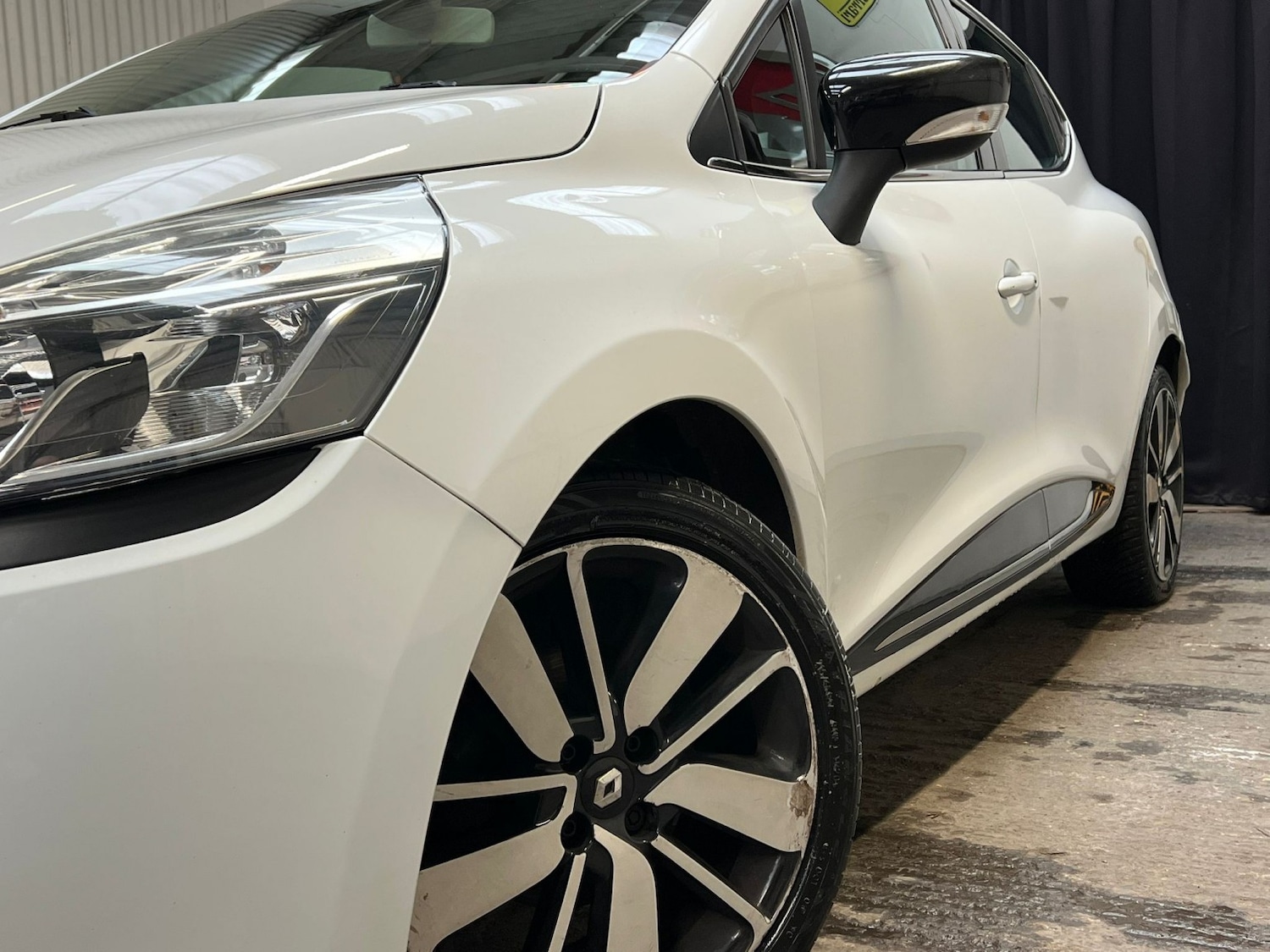 Used Renault Clio 2016 for sale - 77851236: Photo 8