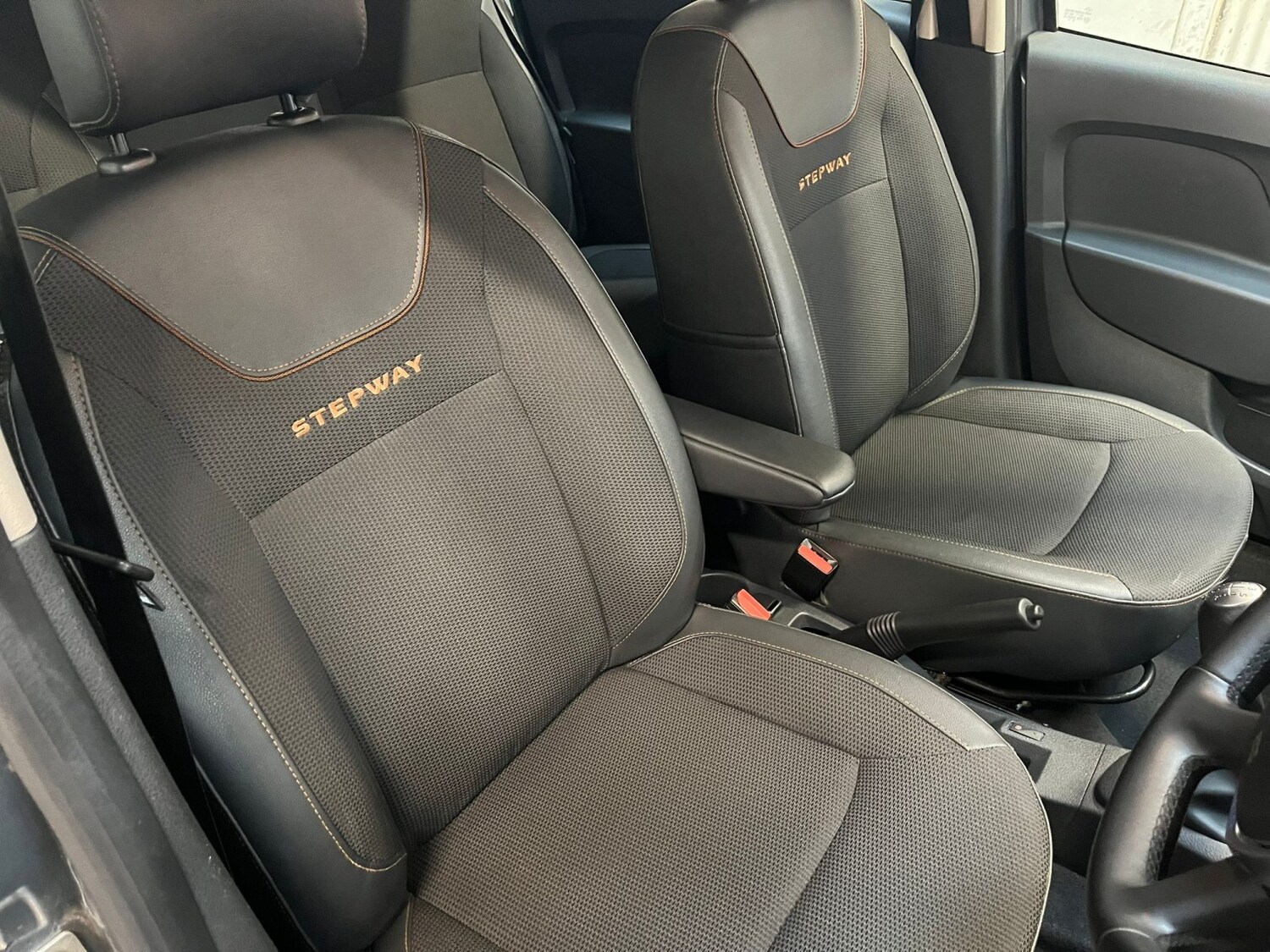 Used Dacia Sandero Stepway 2017 for sale - 77707276: Photo 21