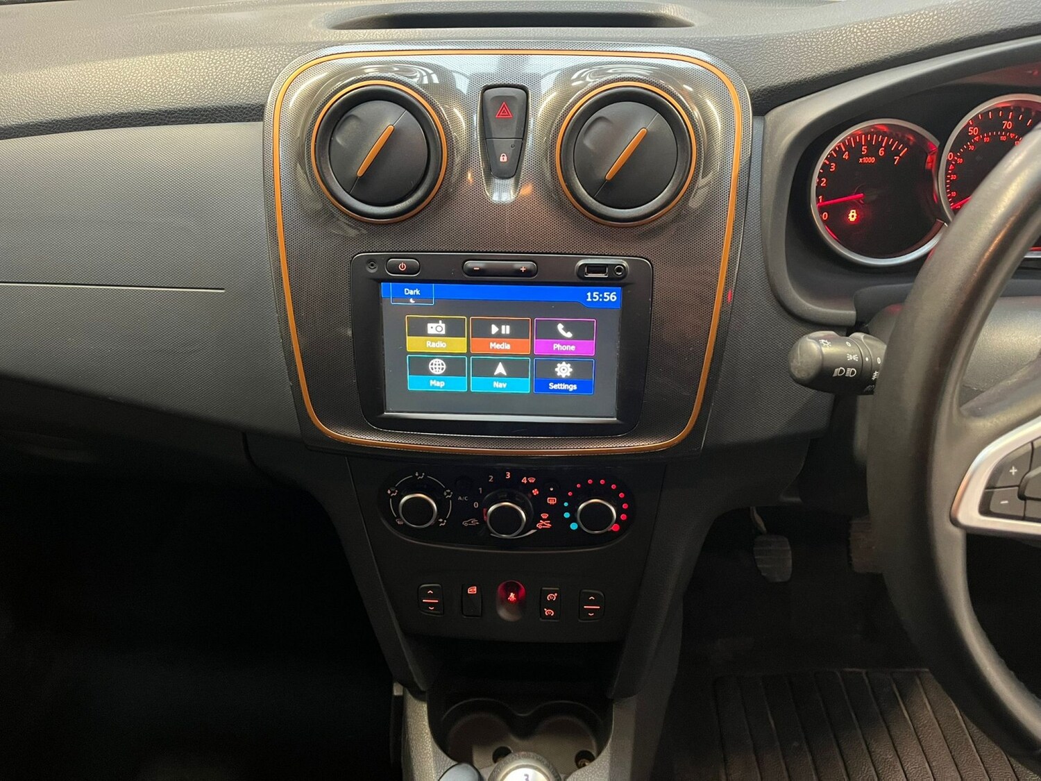 Used Dacia Sandero Stepway 2017 for sale - 77707276: Photo 24