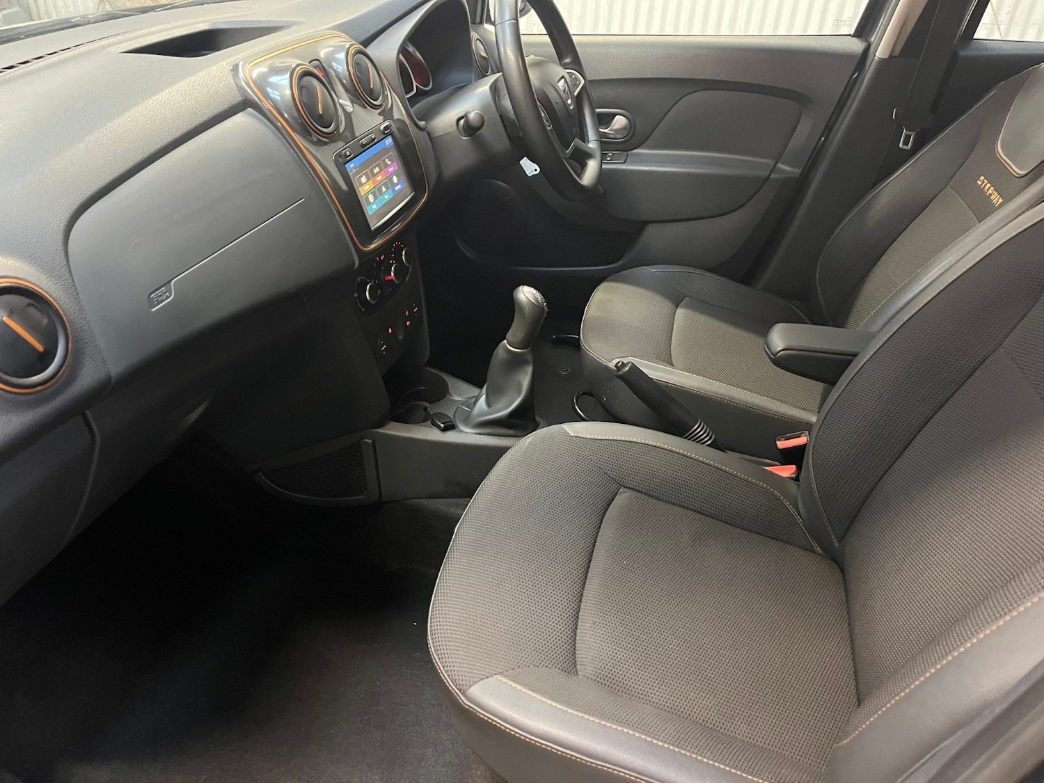 Used Dacia Sandero Stepway 2017 for sale - 77707276: Photo 4