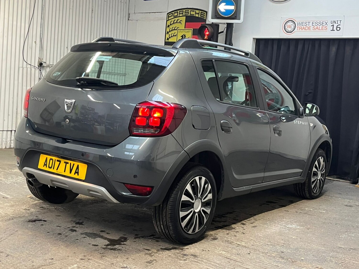 Used Dacia Sandero Stepway 2017 for sale - 77707276: Photo 6
