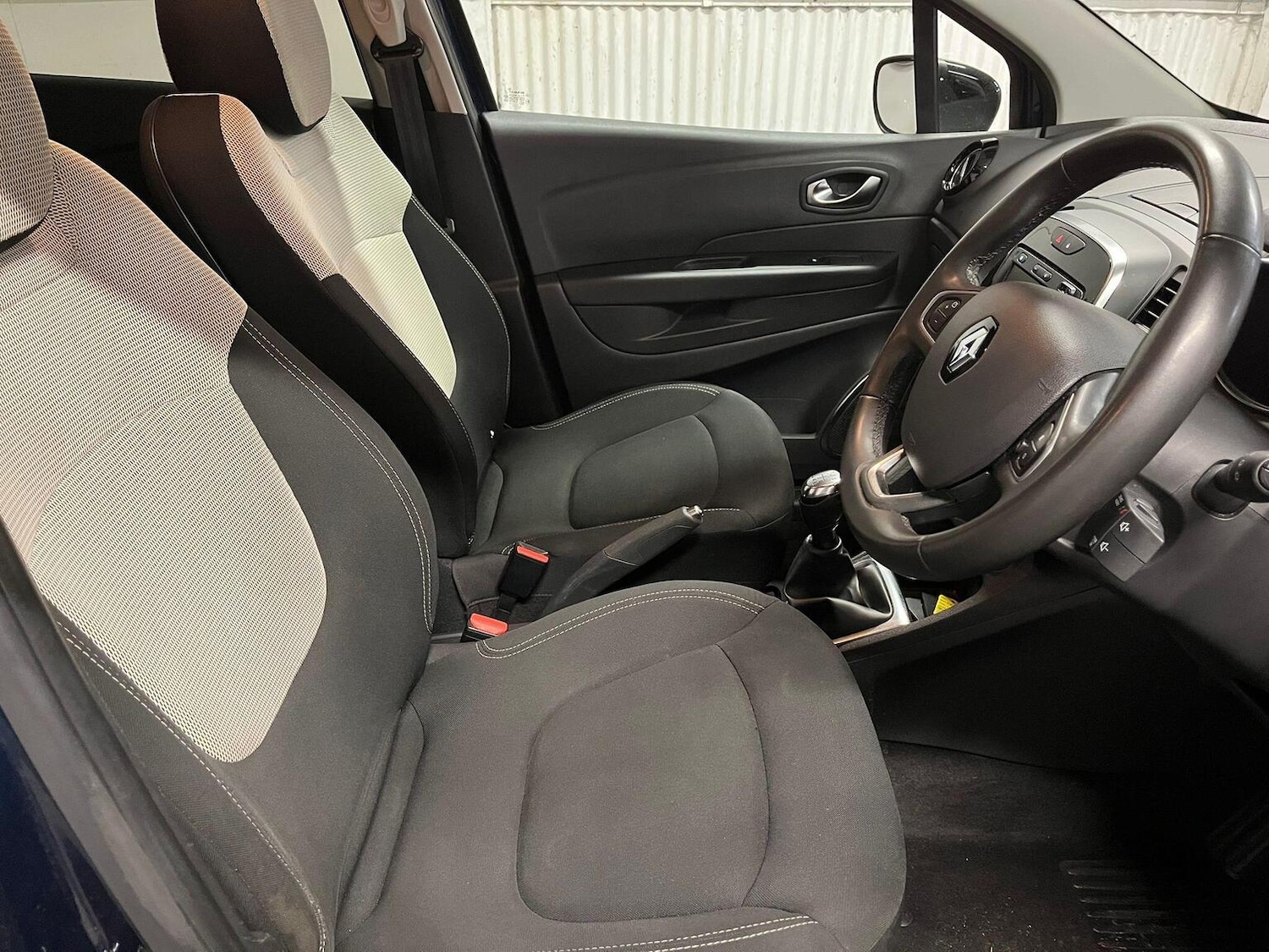 Used Renault Captur 2019 for sale - 76631559: Photo 20