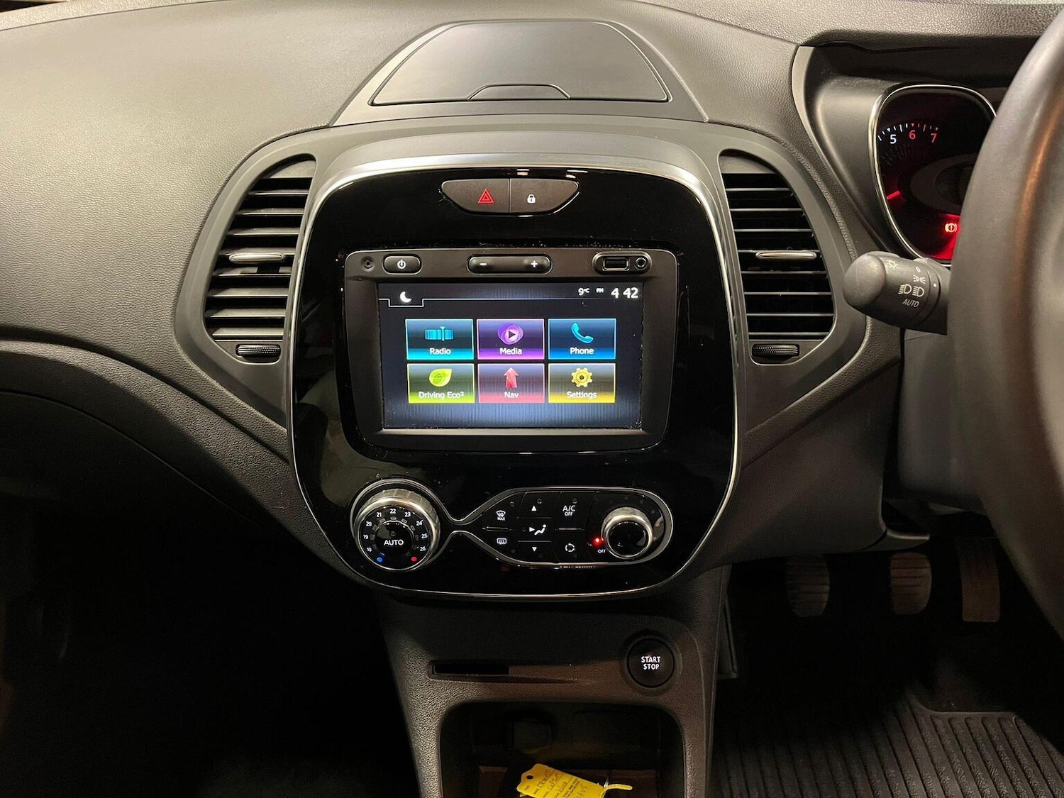 Used Renault Captur 2019 for sale - 76631559: Photo 24