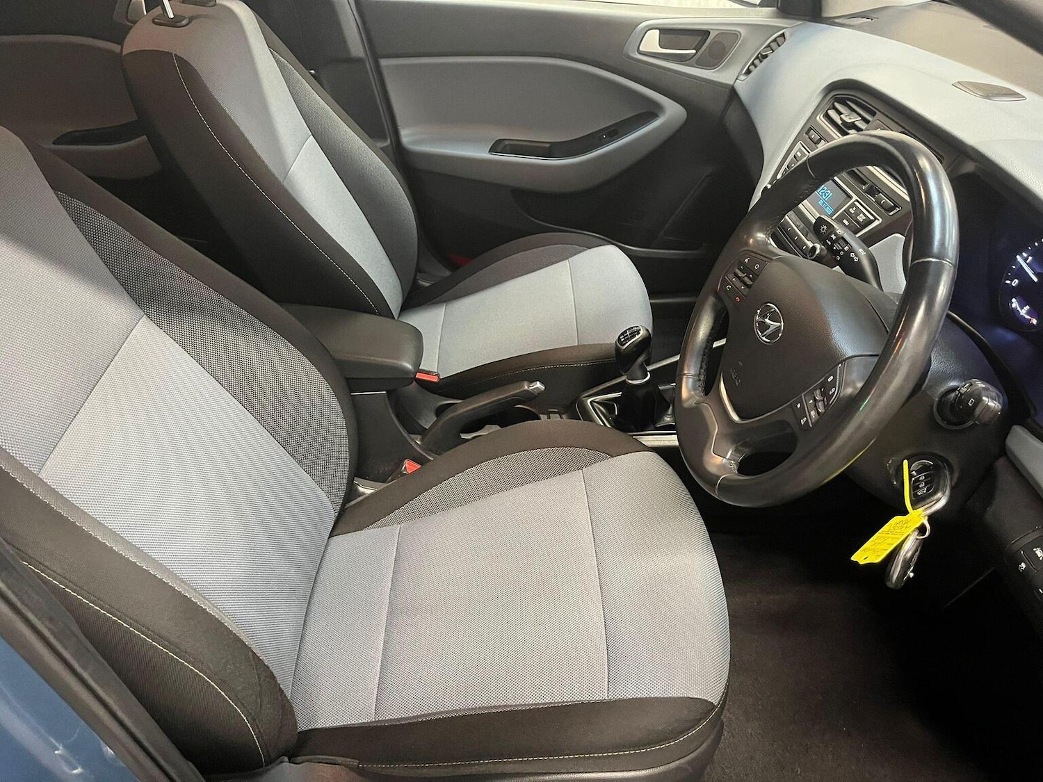 Used Hyundai i20 2015 for sale - 76982728: Photo 20