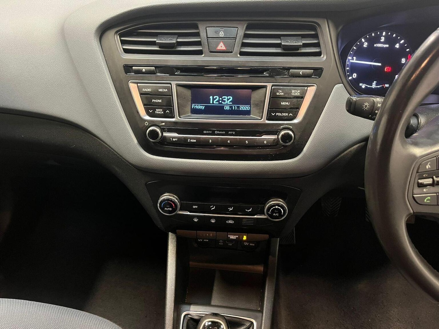 Used Hyundai i20 2015 for sale - 76982728: Photo 24