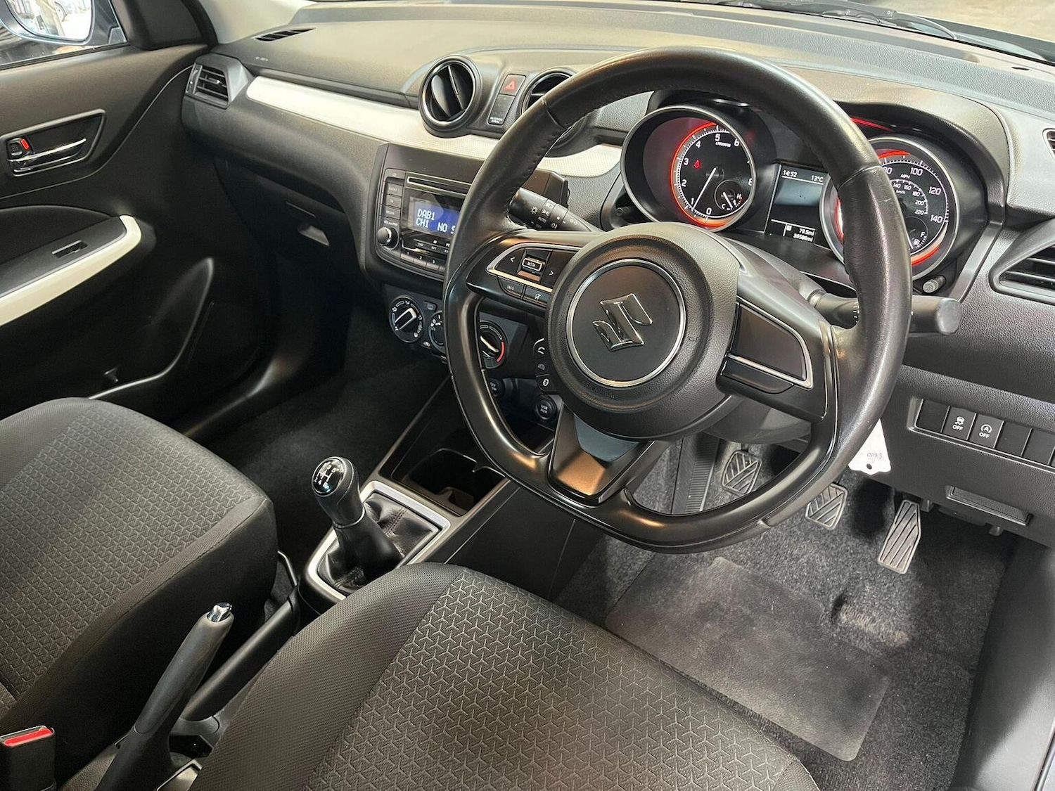 Used Suzuki Swift 2020 for sale - 76305591: Photo 19