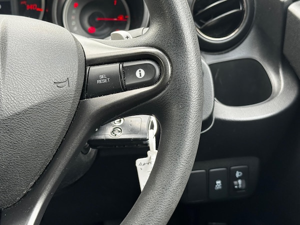 Used Honda Jazz 2011 for sale - 75258407: Photo 33