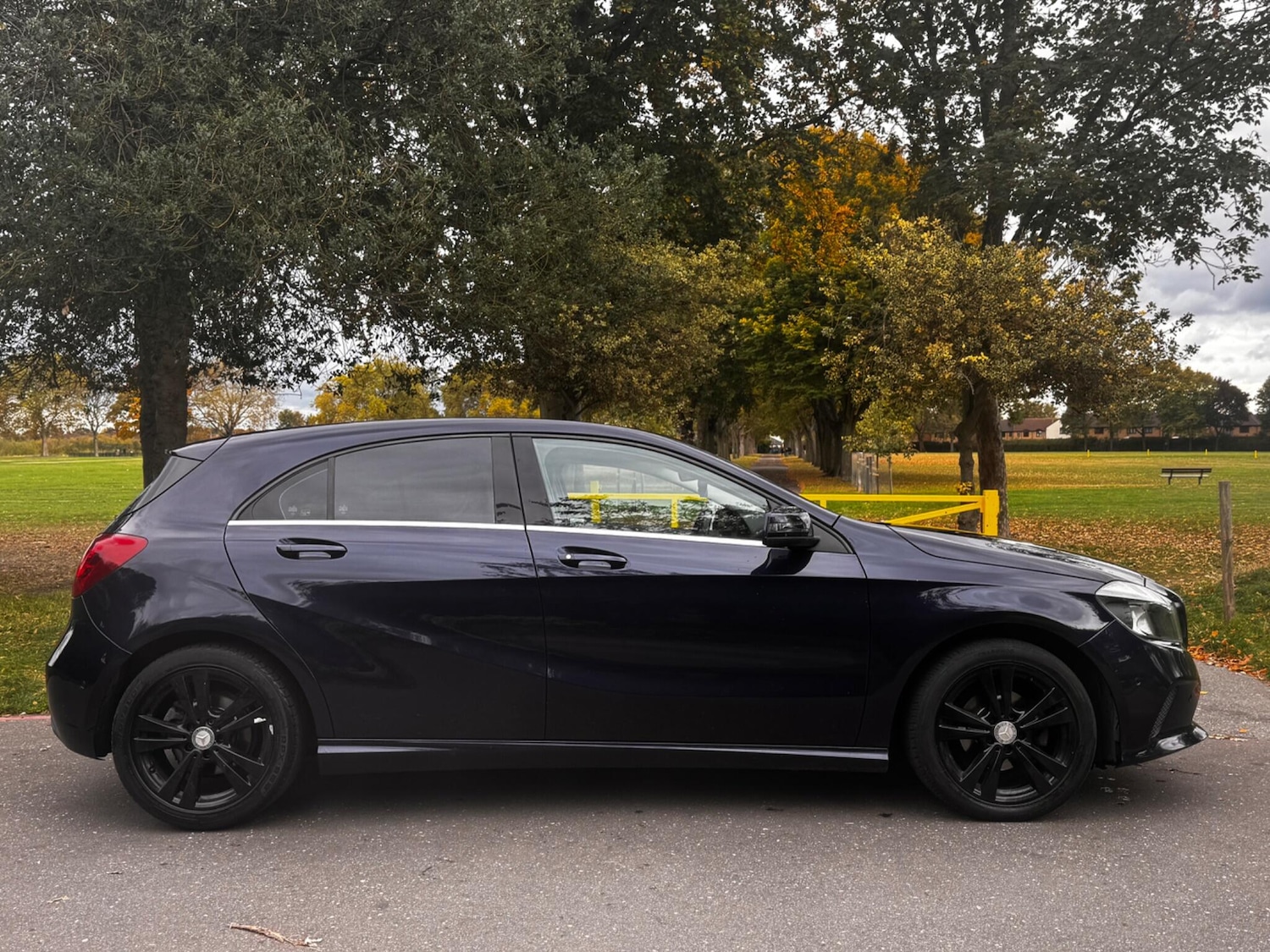 Used Mercedes-Benz A-Class 2017 for sale - 76295255: Photo 2