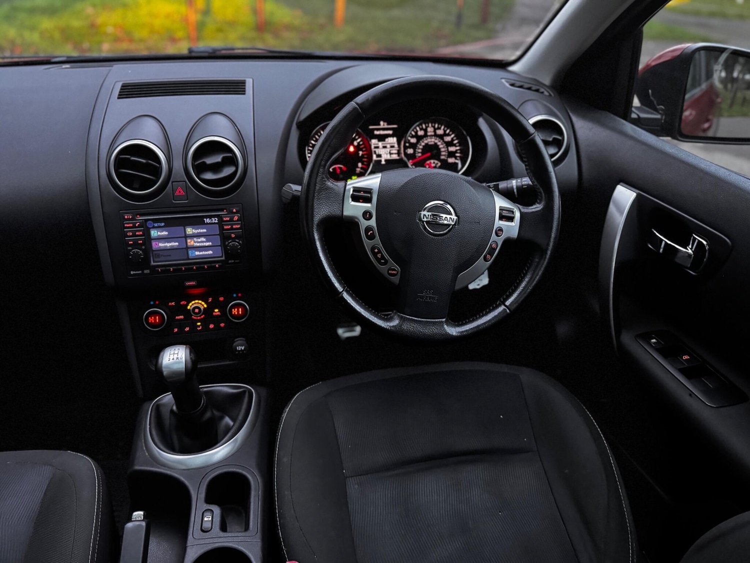 Used Nissan Qashqai 2012 for sale - 77040617: Photo 19