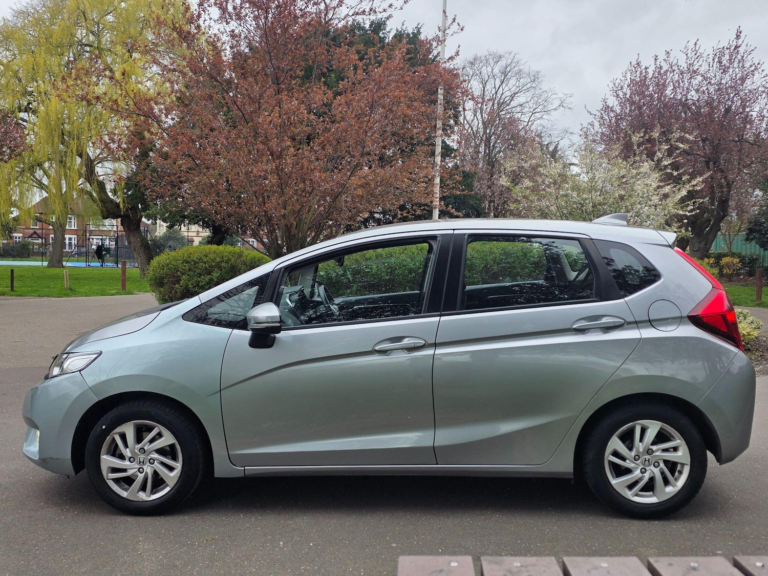 Used Honda Jazz 2016 for sale - 77909510: Photo 16