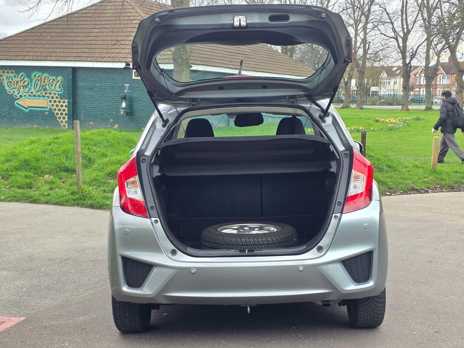 Used Honda Jazz 2016 for sale - 77909510: Photo 40