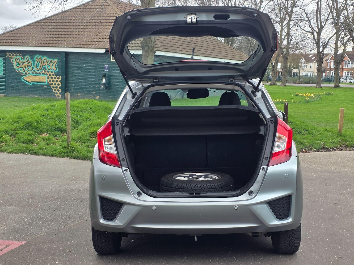 Used Honda Jazz 2016 for sale - 77909510: Photo 41