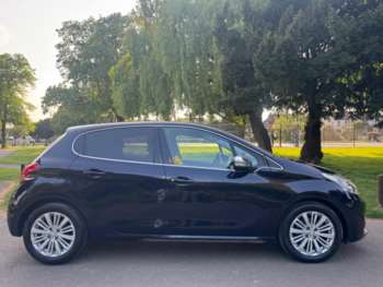 Used Peugeot 208 2017 for sale - 74631530: Photo