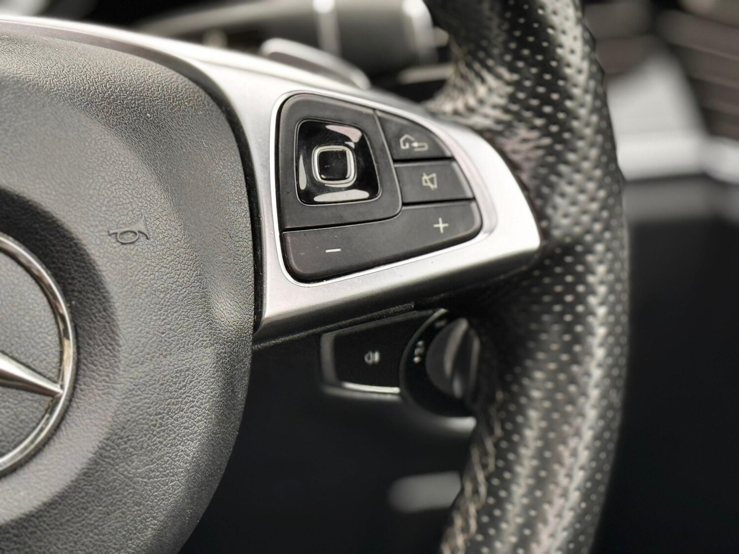 Used Mercedes-Benz E Class for sale - 77484221: Photo 30