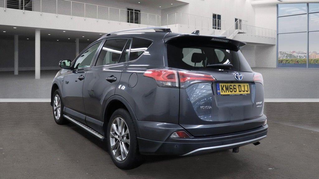 Used Toyota RAV4 2016 for sale - 76158605: Photo 3