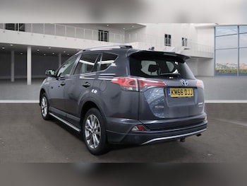 Used Toyota RAV4 2016 for sale - 76158605: Photo 3