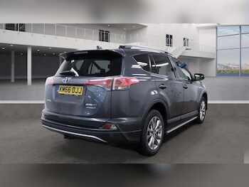 Used Toyota RAV4 2016 for sale - 76158605: Photo 4