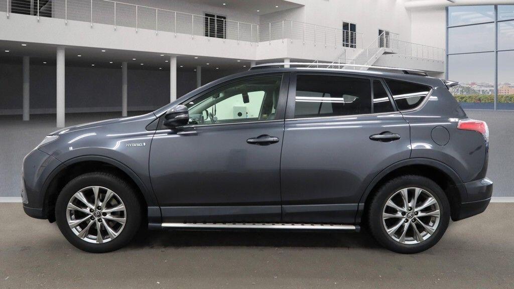 Used Toyota RAV4 2016 for sale - 76158605: Photo 6