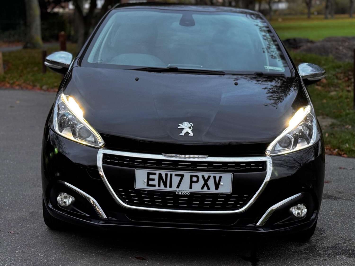 Used Peugeot 208 2017 for sale - 76633496: Photo 2