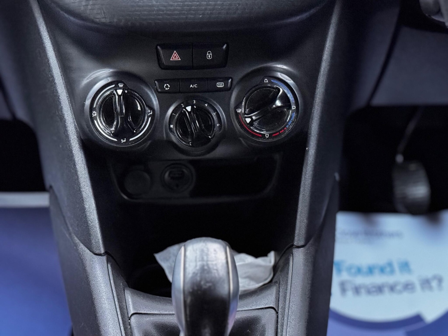 Used Peugeot 208 2017 for sale - 76633496: Photo 27