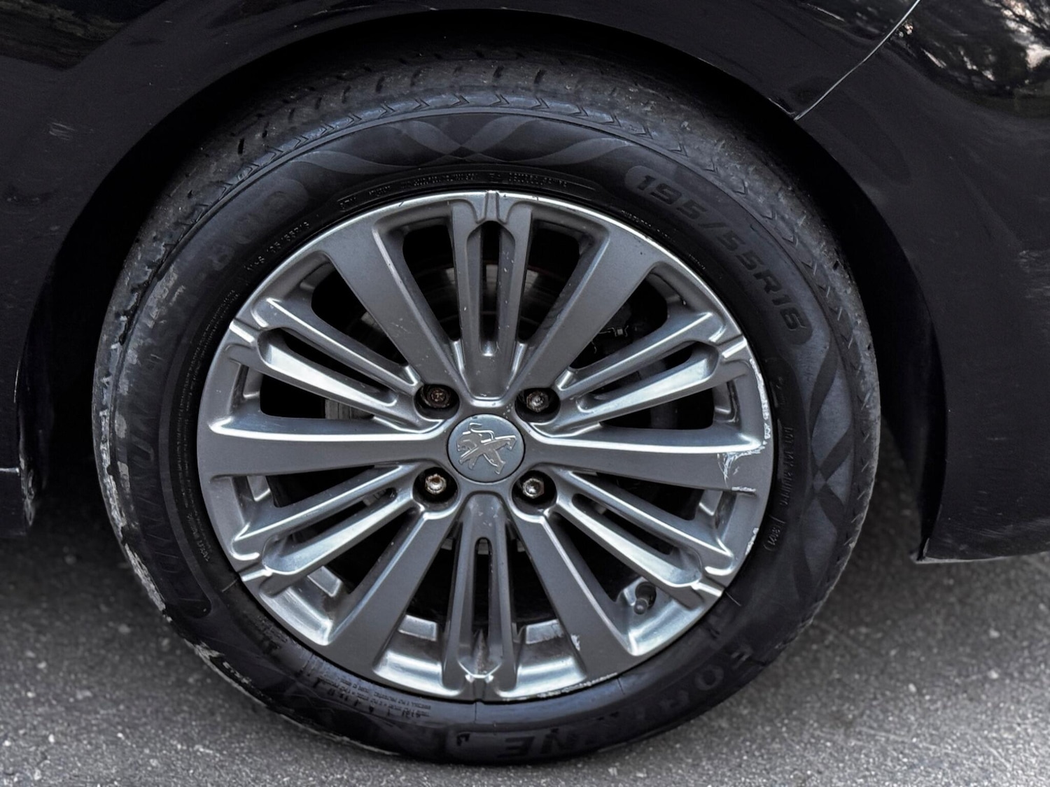 Used Peugeot 208 2017 for sale - 76633496: Photo 29