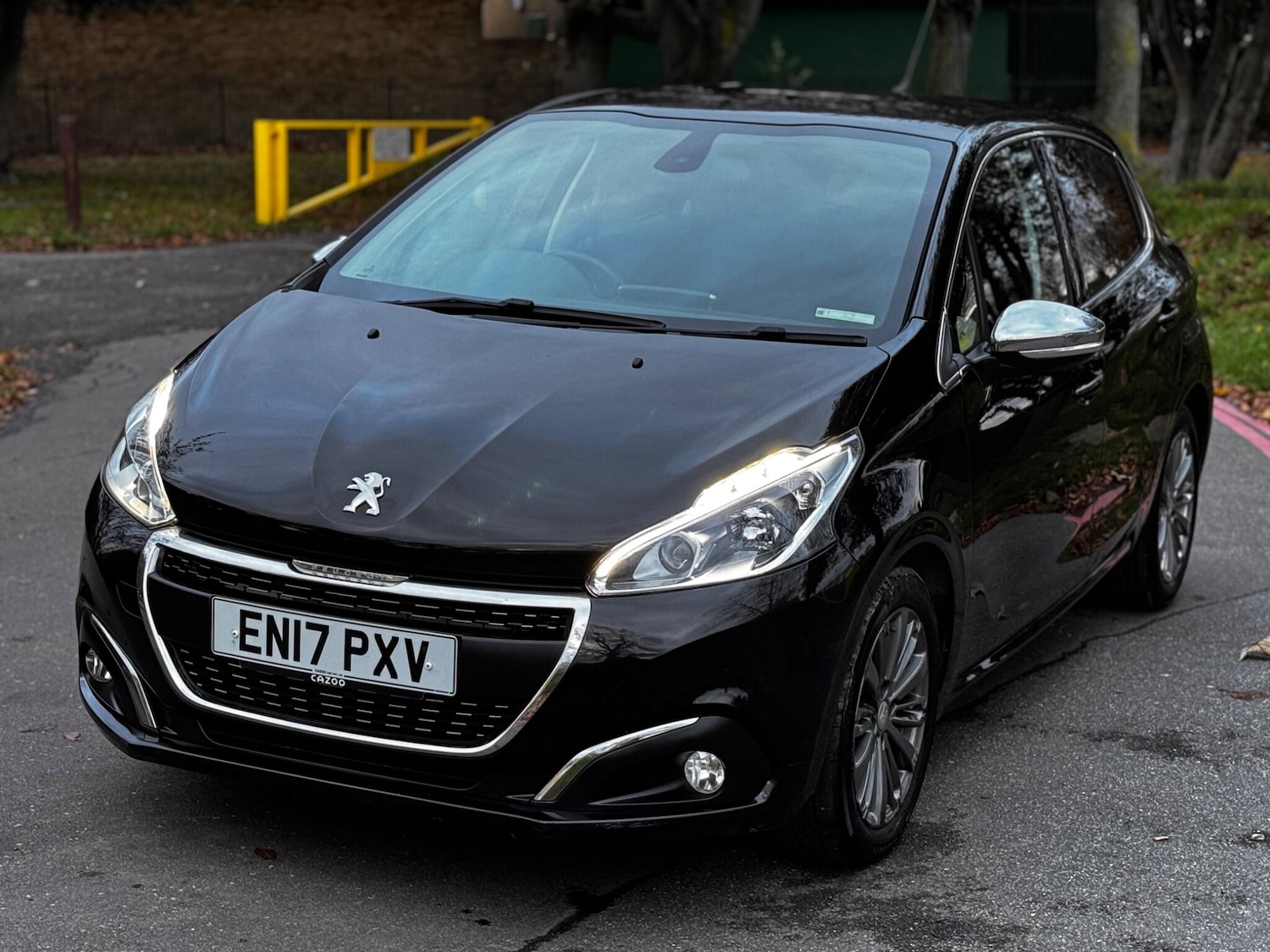 Used Peugeot 208 2017 for sale - 76633496: Photo 3