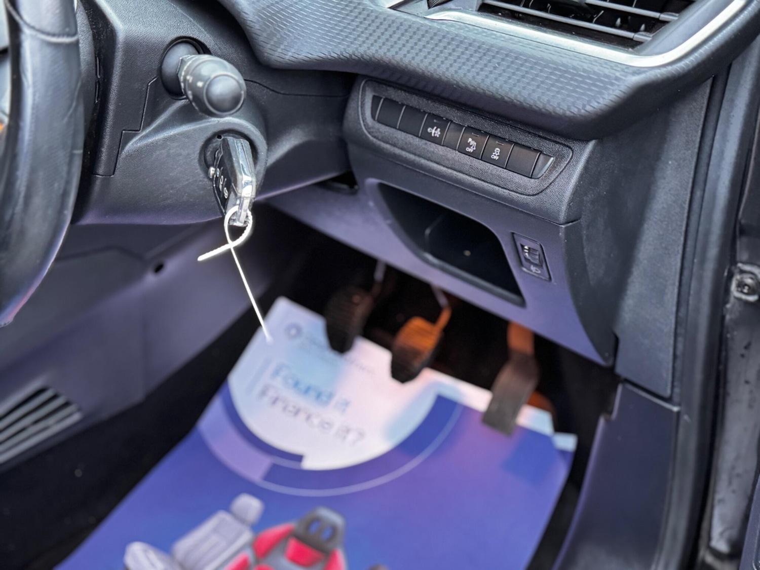 Used Peugeot 208 2017 for sale - 76633496: Photo 44