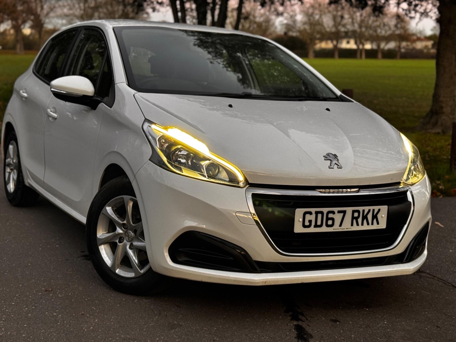 Used Peugeot 208 2018 for sale - 76701639: Photo 2