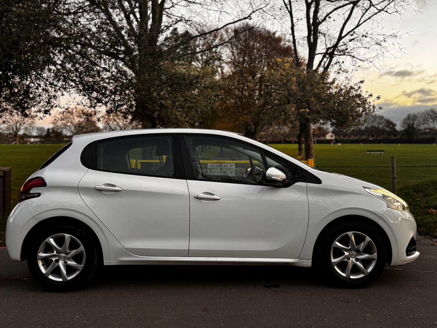 Used Peugeot 208 2018 for sale - 76701639: Photo 3