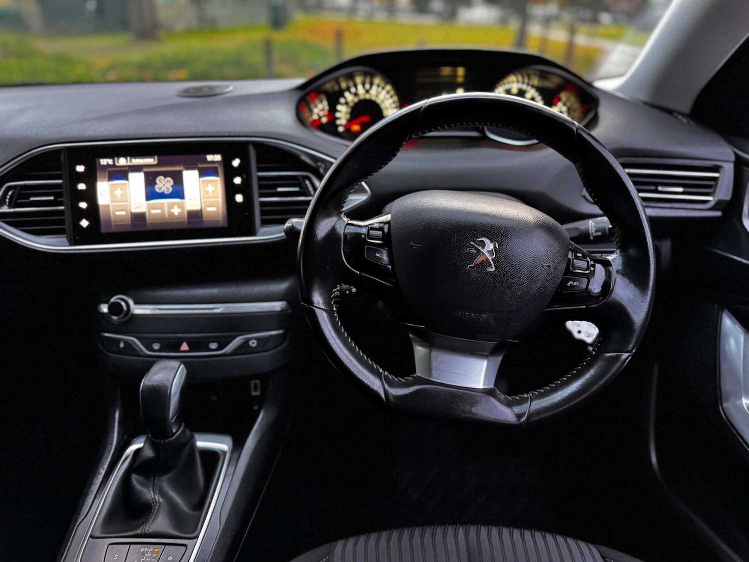 Used Peugeot 308 2016 for sale - 76398002: Photo 19