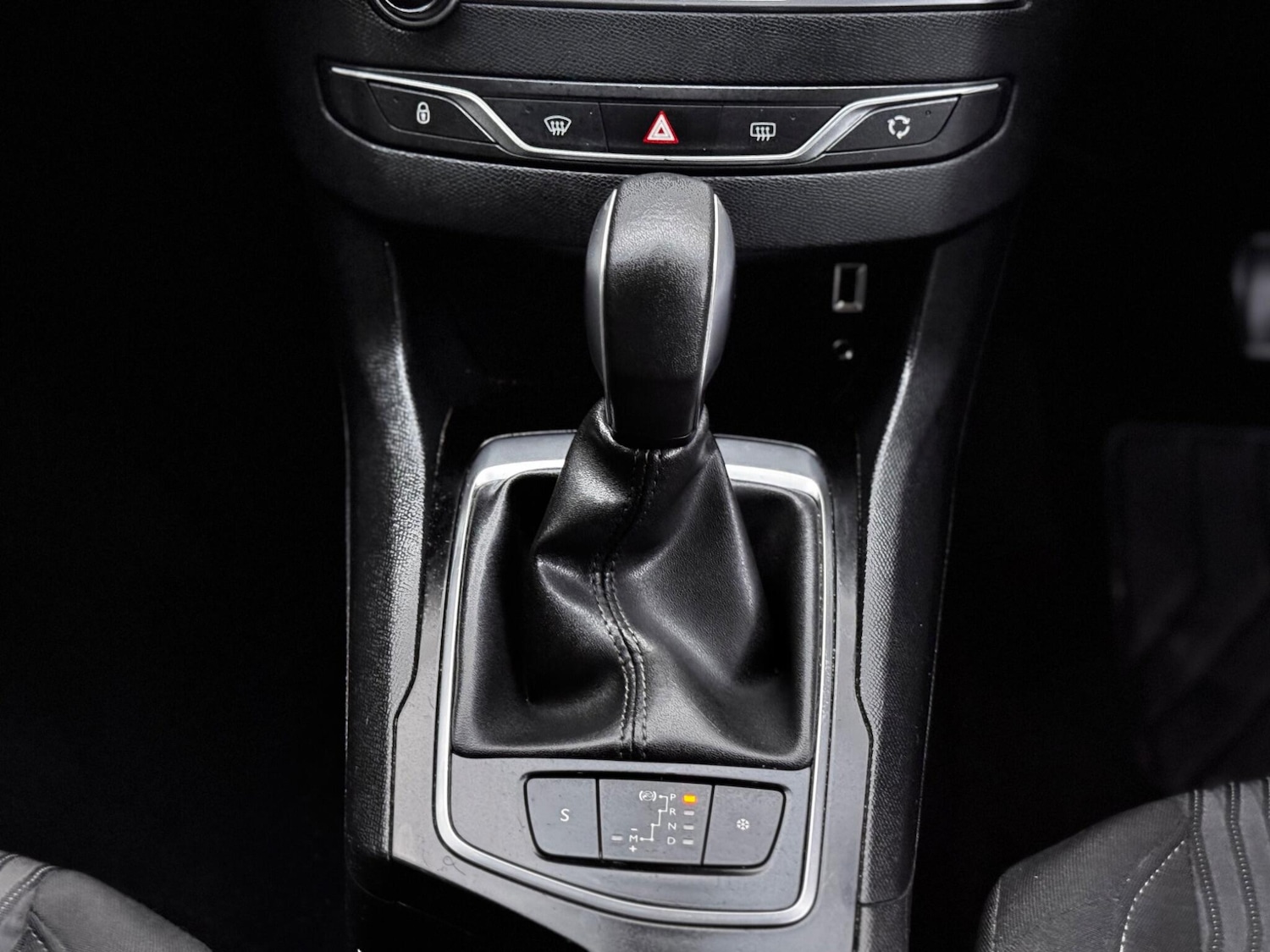 Used Peugeot 308 2016 for sale - 76398002: Photo 22