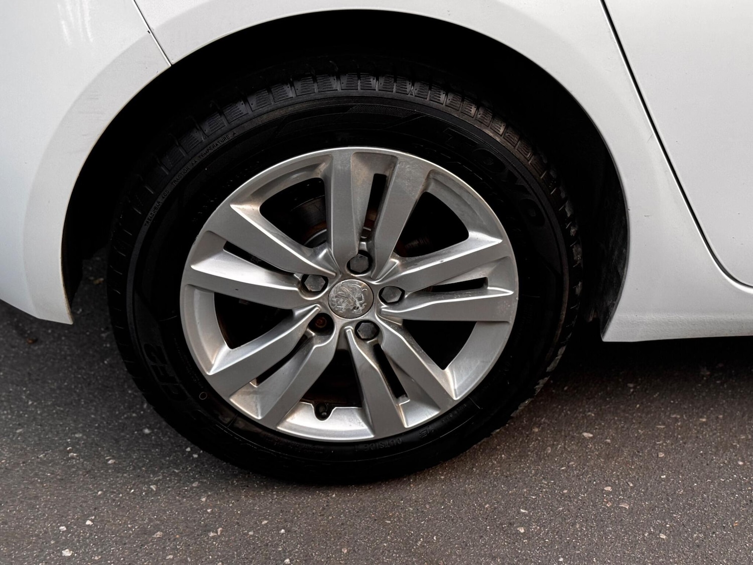 Used Peugeot 308 2016 for sale - 76398002: Photo 25