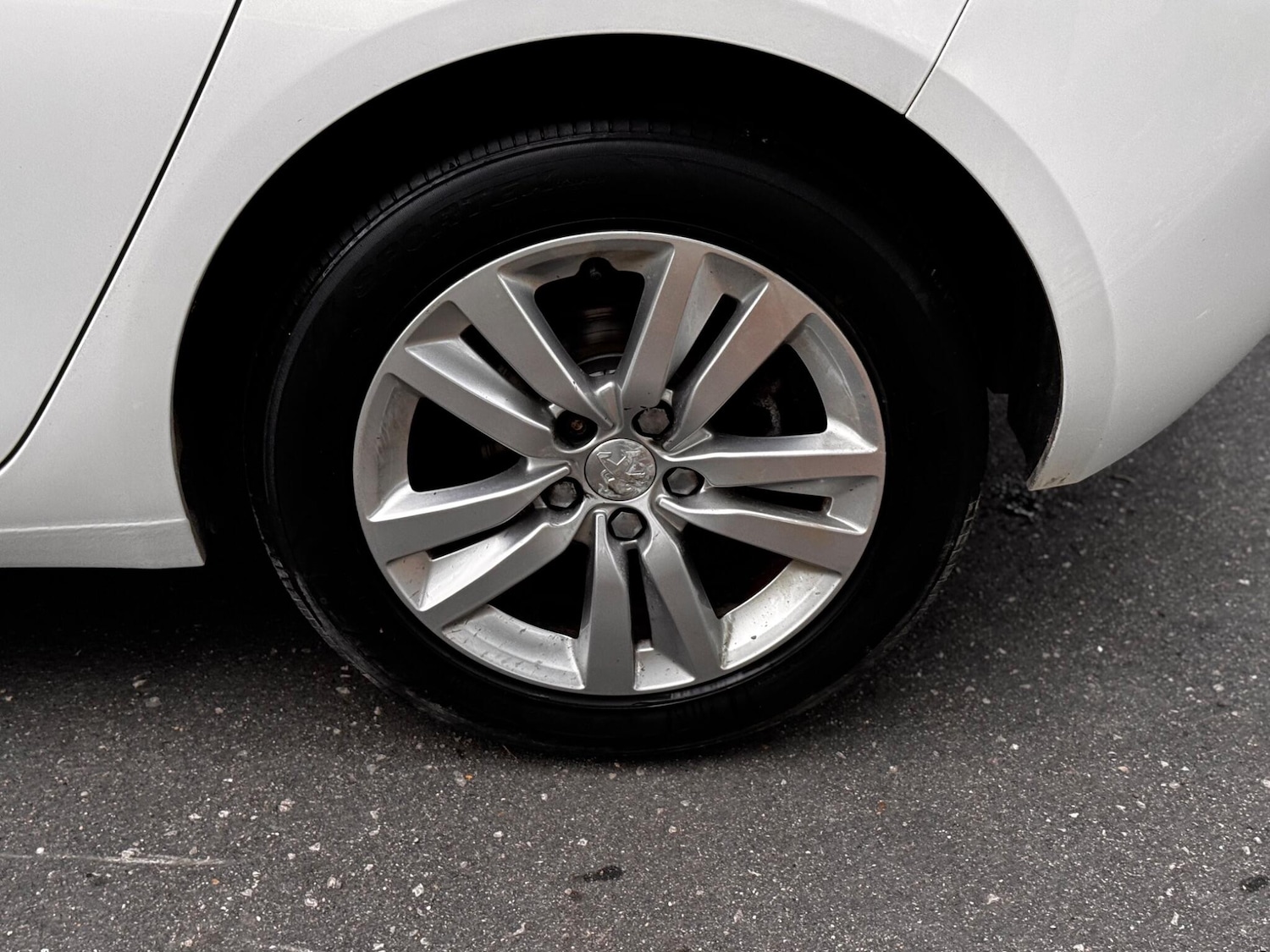 Used Peugeot 308 2016 for sale - 76398002: Photo 26