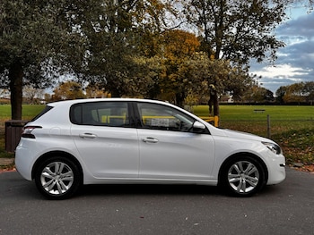 Used Peugeot 308 2016 for sale - 76398002: Photo