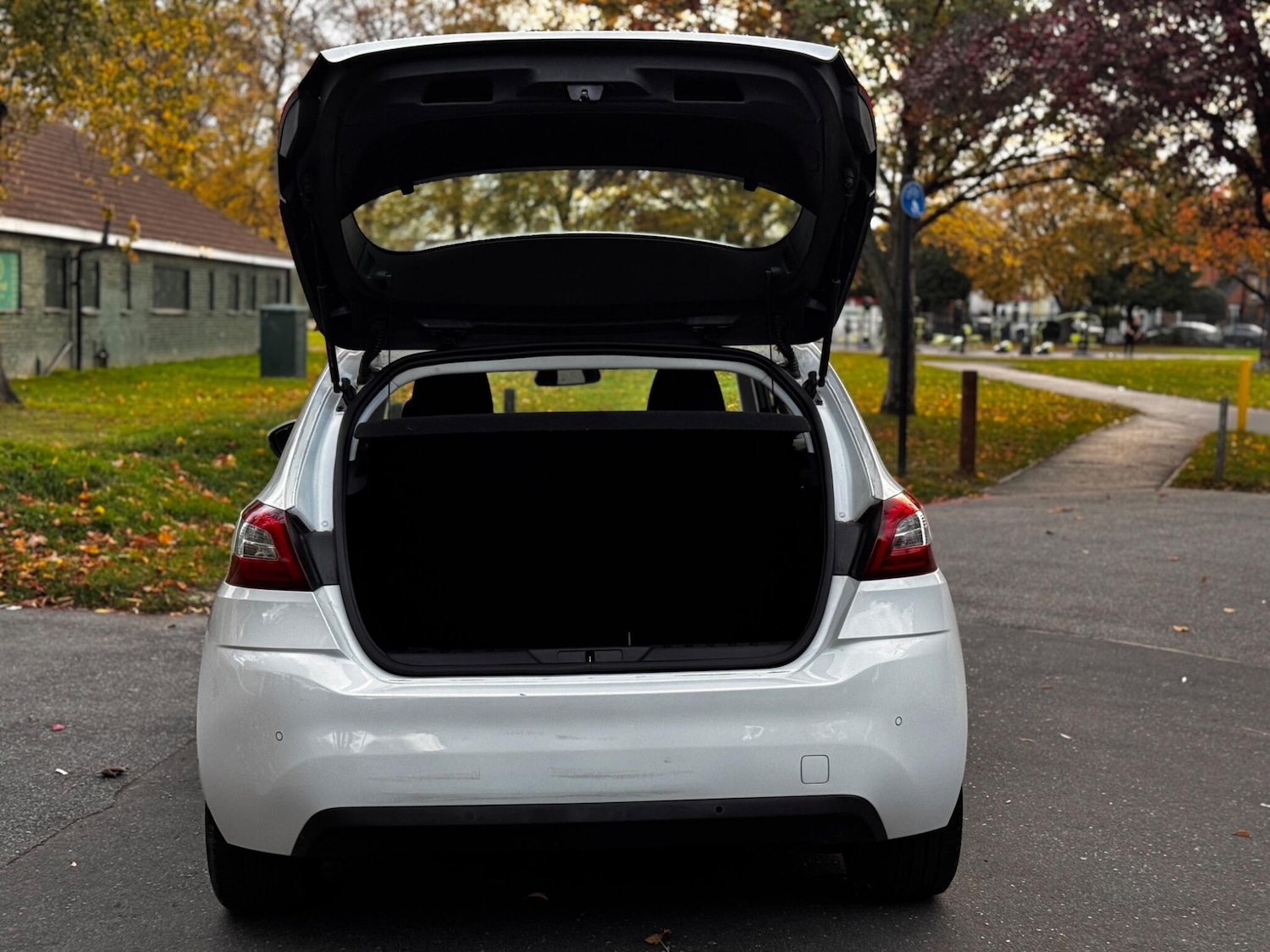 Used Peugeot 308 2016 for sale - 76398002: Photo 40